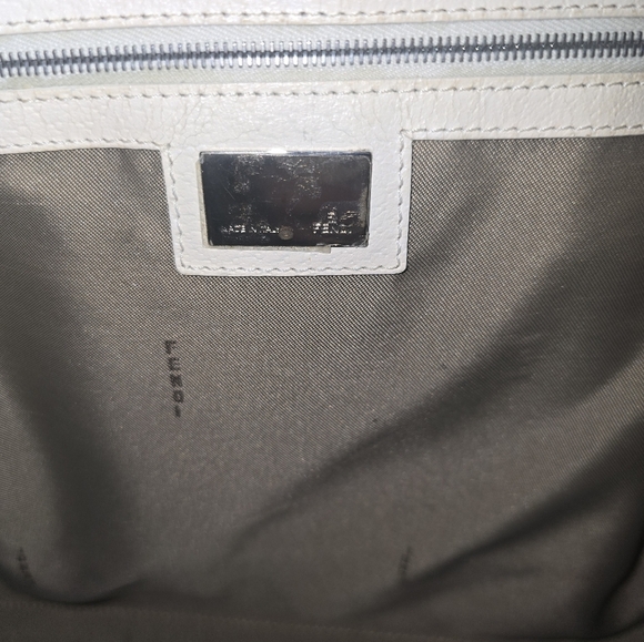 ๐๐๐๐NEED GONE TAKN OFFERS RARE  vintage  Authentic Tiger striped Fendi tote - Picture 12 of 14